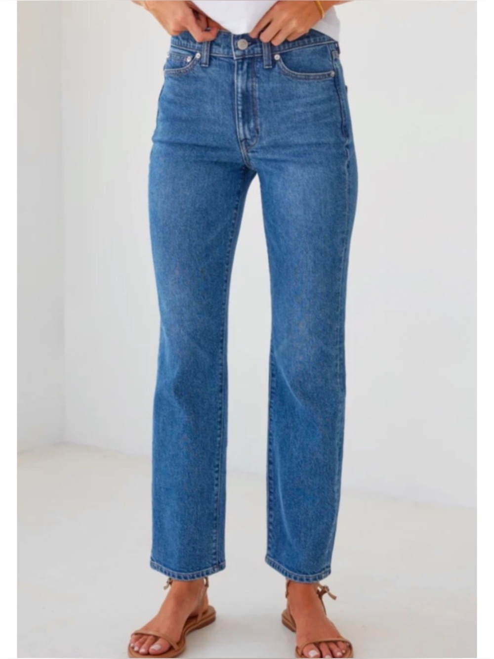AYR | The LaLa Straight Leg Comfort Stretch Jeans in Medium Wash, Size 30R